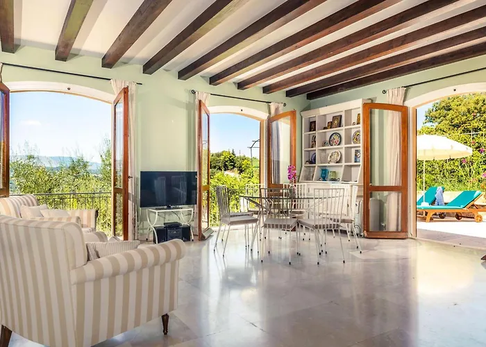 La Belle - Family Retreat Magnificent View *