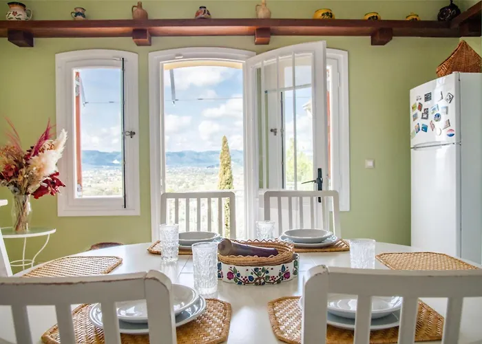 Ferienhaus La Belle - Family Retreat Magnificent View