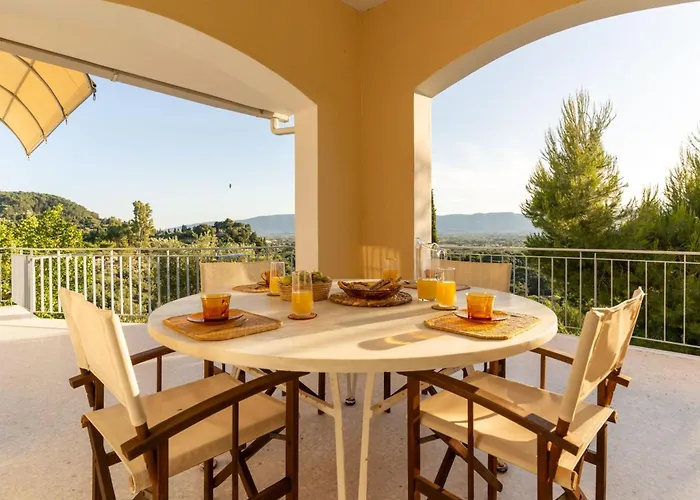La Belle - Family Retreat Magnificent View Ferienhaus *