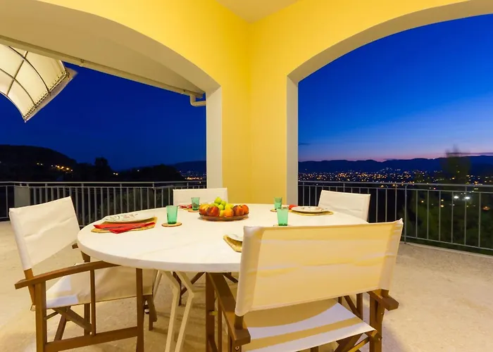 La Belle - Family Retreat Magnificent View *
