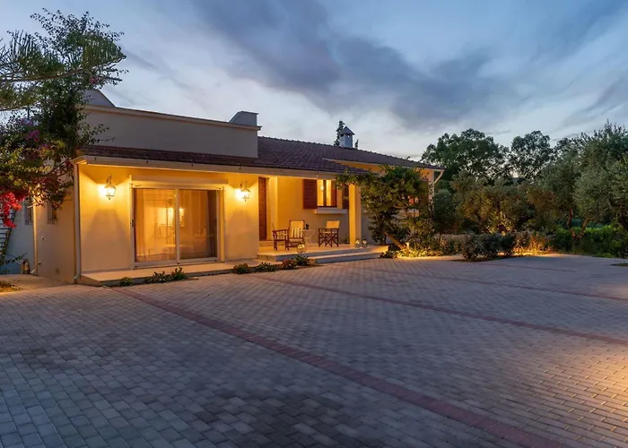 Semesterbostad La Belle - Family Retreat Magnificent View Akrotiri (Zakynthos)
